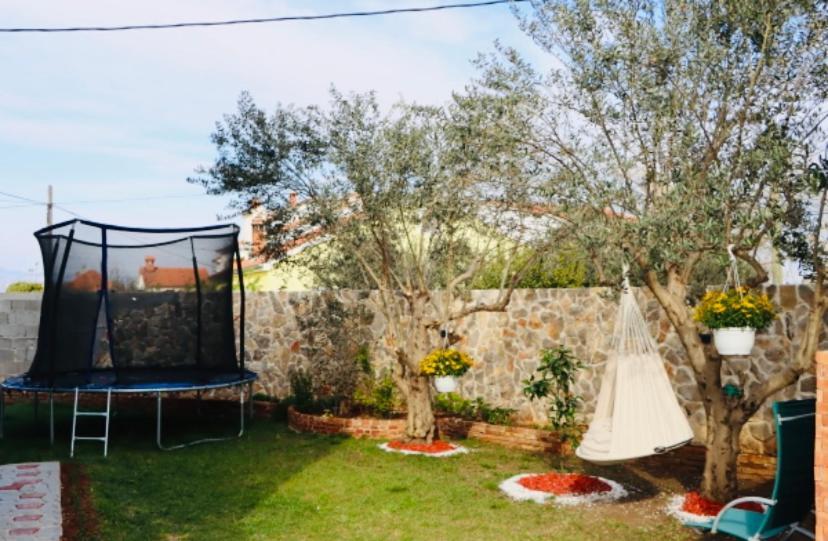 Iva Apartman Sa Bazenom Donji Zemunik 외부 사진